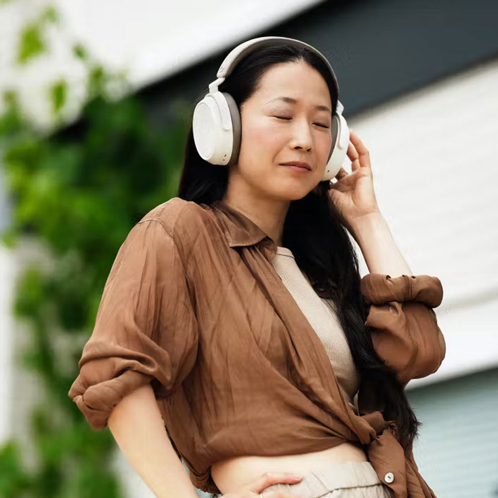 Sennheiser - MOMENTUM 4 Wireless - White – Triton Hearing NZ